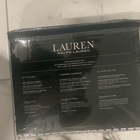 Lauren Ralph Lauren Twin Sheet Set with Blue Dots - Picture 2 of 6